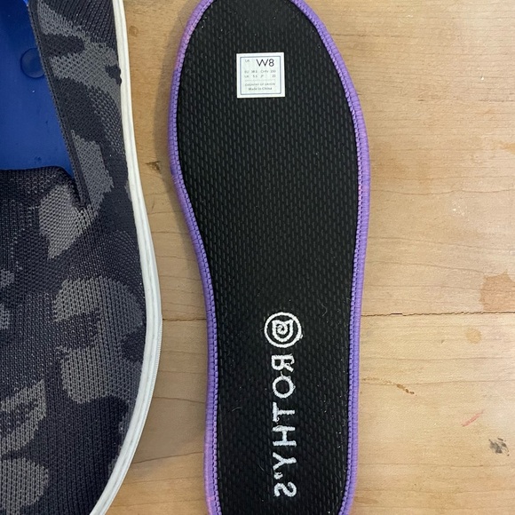 Rothy’s The Original Slip On Sneaker in Grey Camo - W8 - Picture 12 of 13